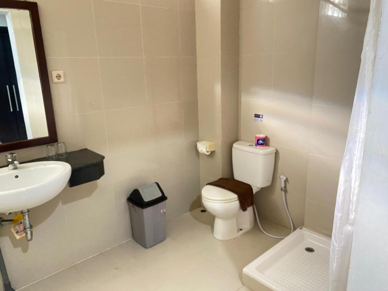 Chambre Double ou Lits Jumeaux - Vue sur Piscine