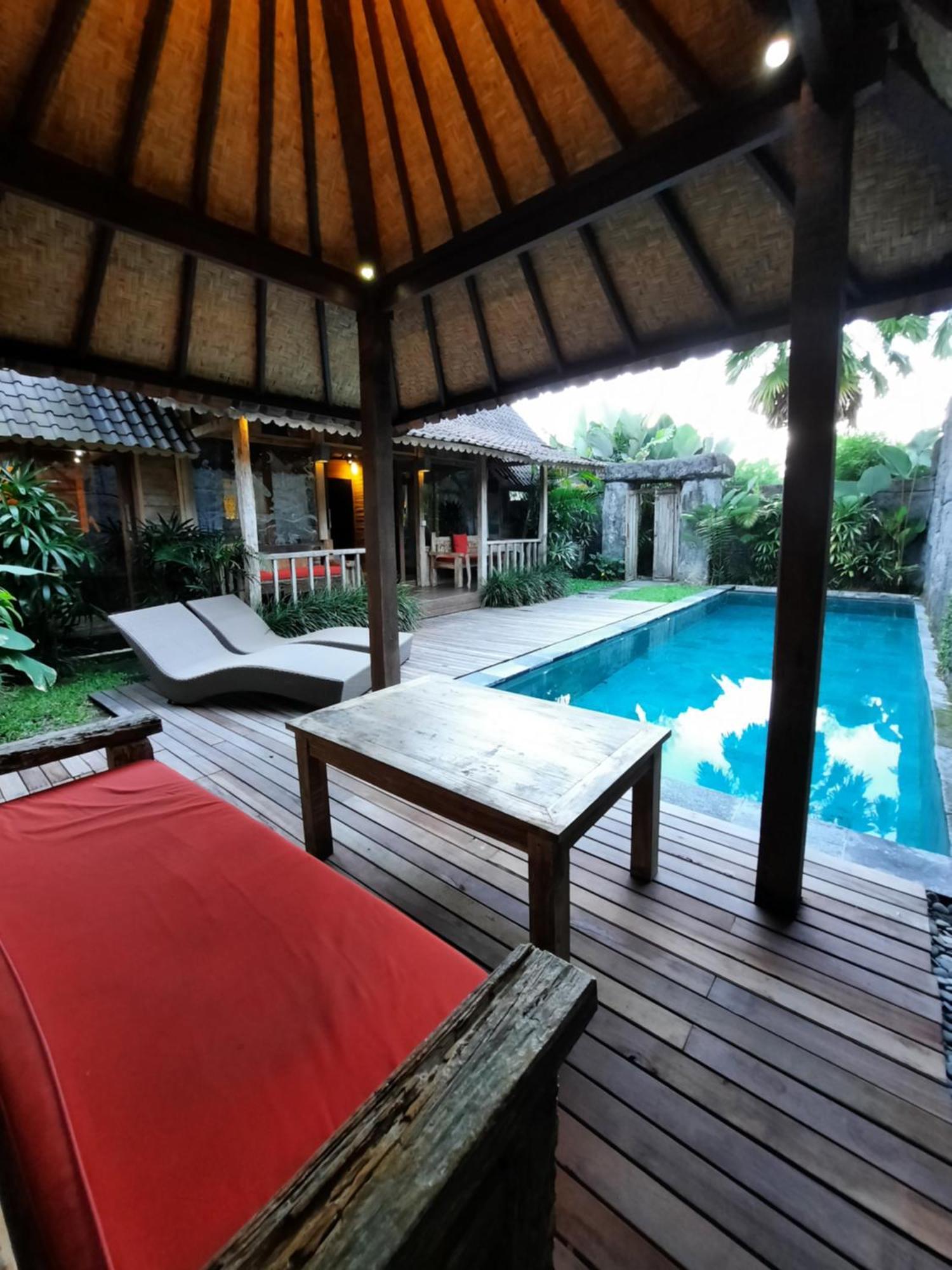 Deluxe Suite Pool View