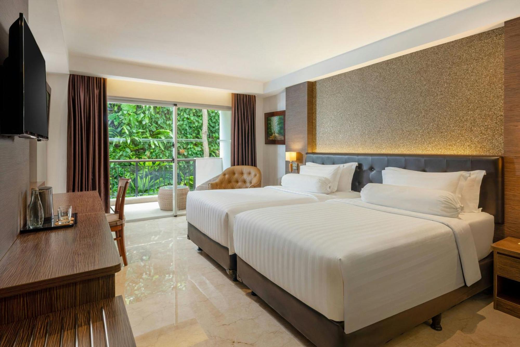 Deluxe Twin Balcony Room Vertical Garden View daily shuttle to Ubud City Photo Session Art Gallery Visit 24-hour access to Fitness Center Welcome Drink Kids Activities