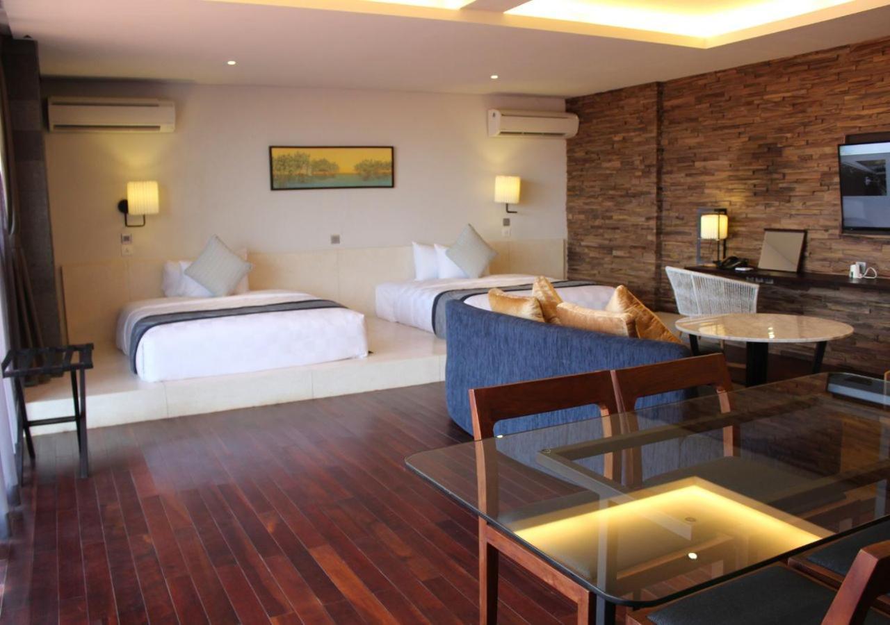Premium Suite Sauna & Ice Plunge Facilities
