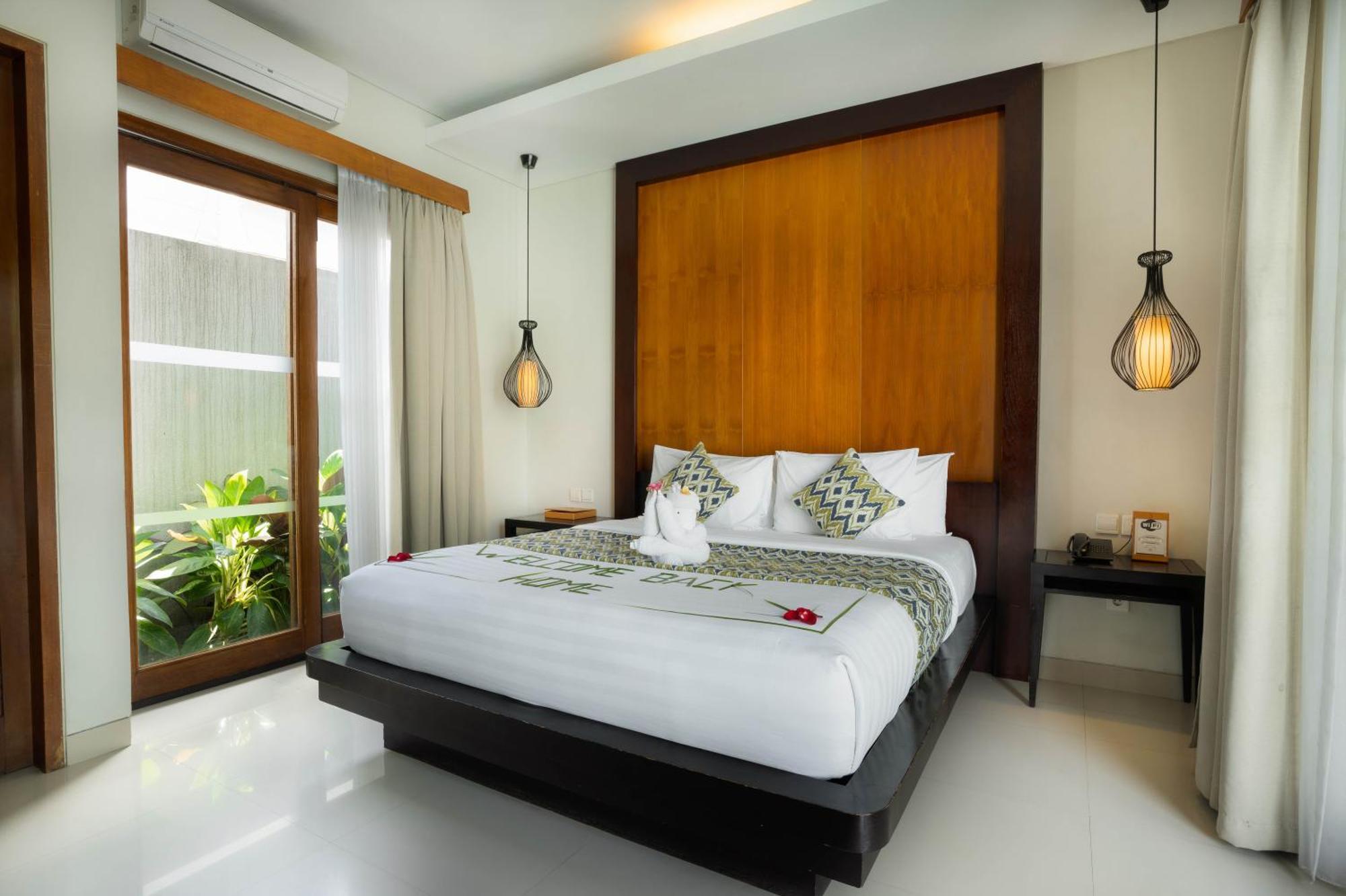 Airport Pick Up at One-Bedroom Pool Villa