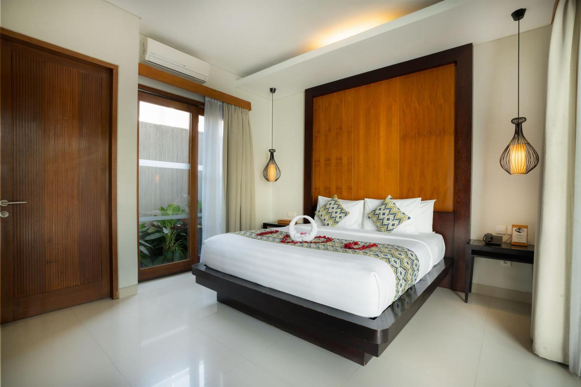 Airport Pick Up at One-Bedroom Pool Villa