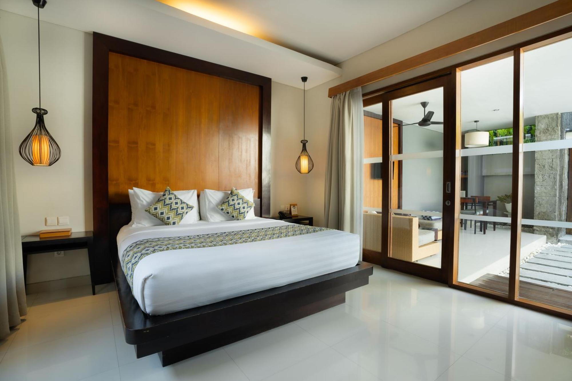 Airport Pick Up at One-Bedroom Pool Villa