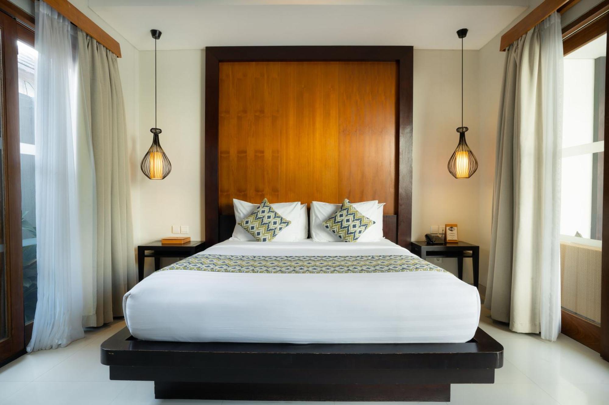 Airport Pick Up at One-Bedroom Pool Villa