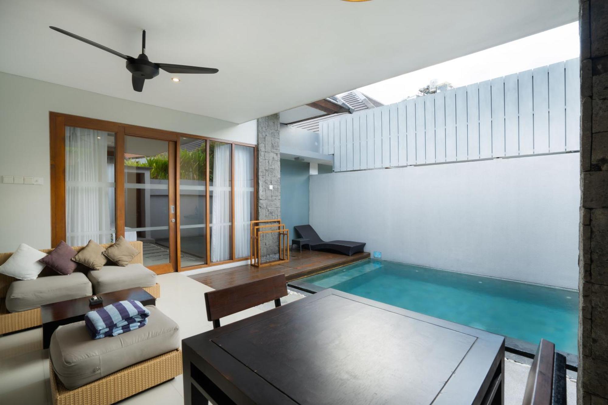 Airport Pick Up at One-Bedroom Pool Villa