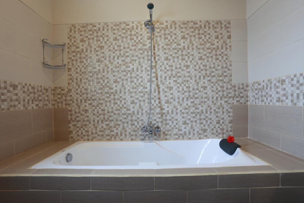 Standard Double Room,317751909:JPEG