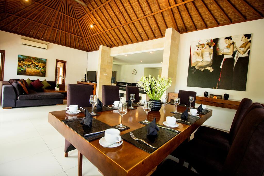 One-Bedroom on Shared Villa Pool,1526235523:JPEG