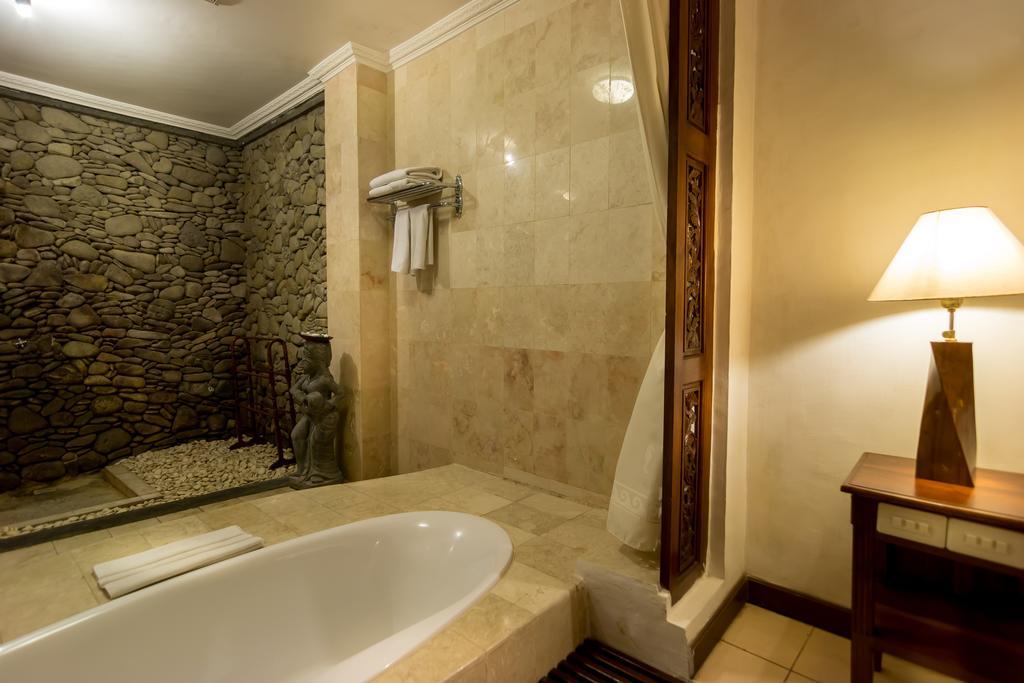Deluxe Doppelzimmer mit Poolblick