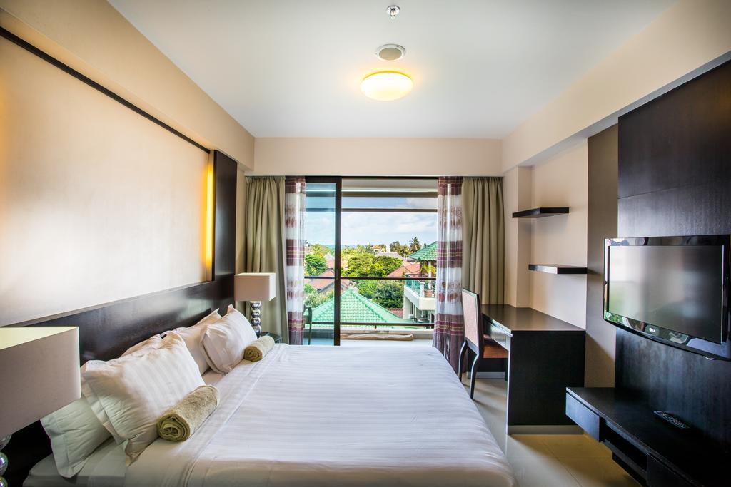 Three-Bedroom Apartment,463741503:JPEG