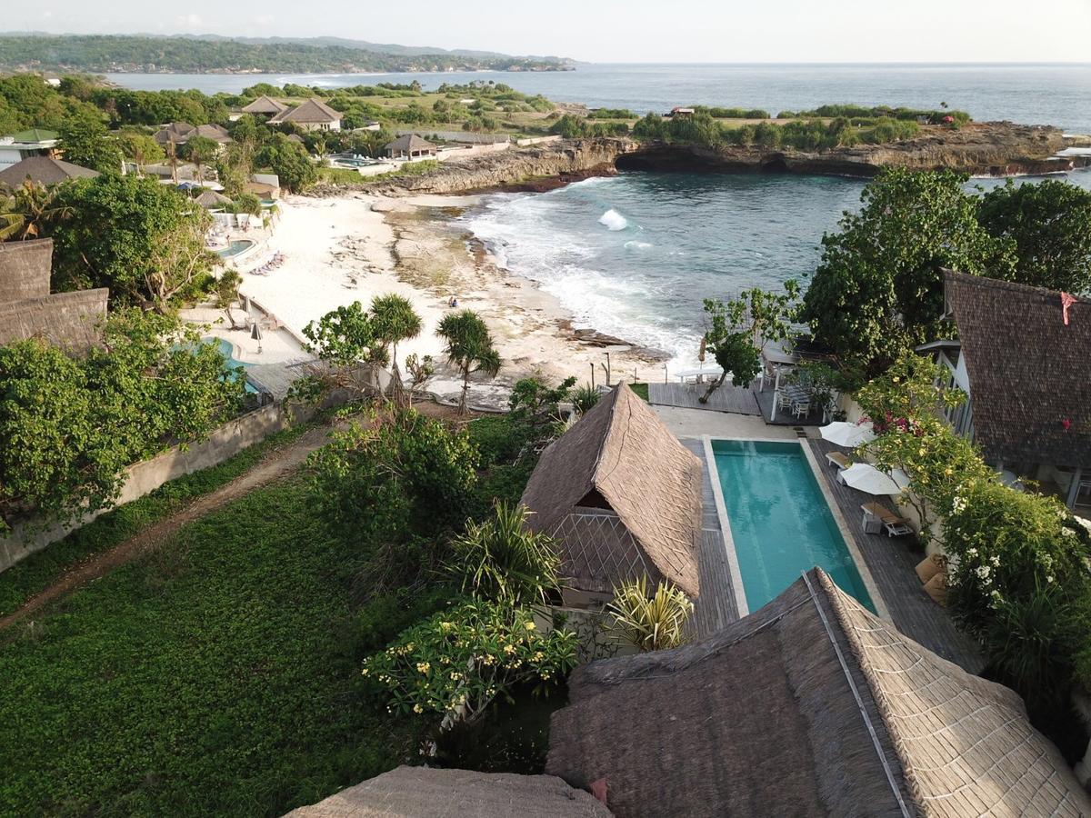 Four Bedroom Villa Beach Front