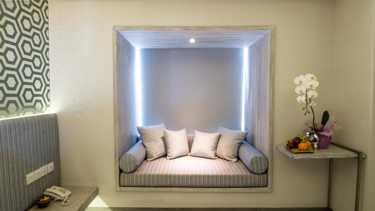 Superior Room,525990885:JPEG