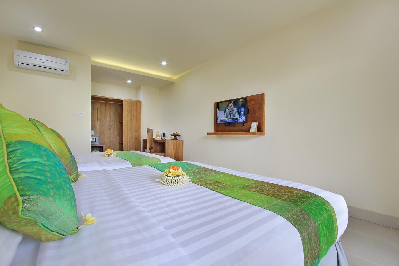 Suite with Garden View