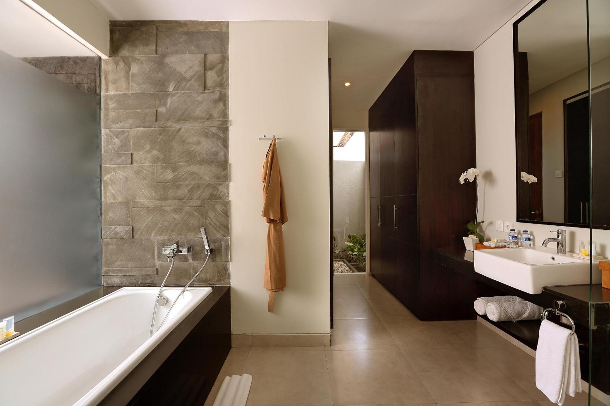 Airport Pick Up at One-Bedroom Pool Villa