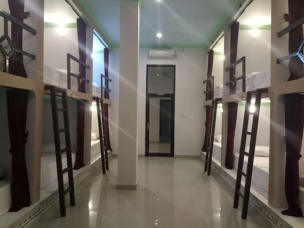 Bunk Bed Mixed Dormitory Room