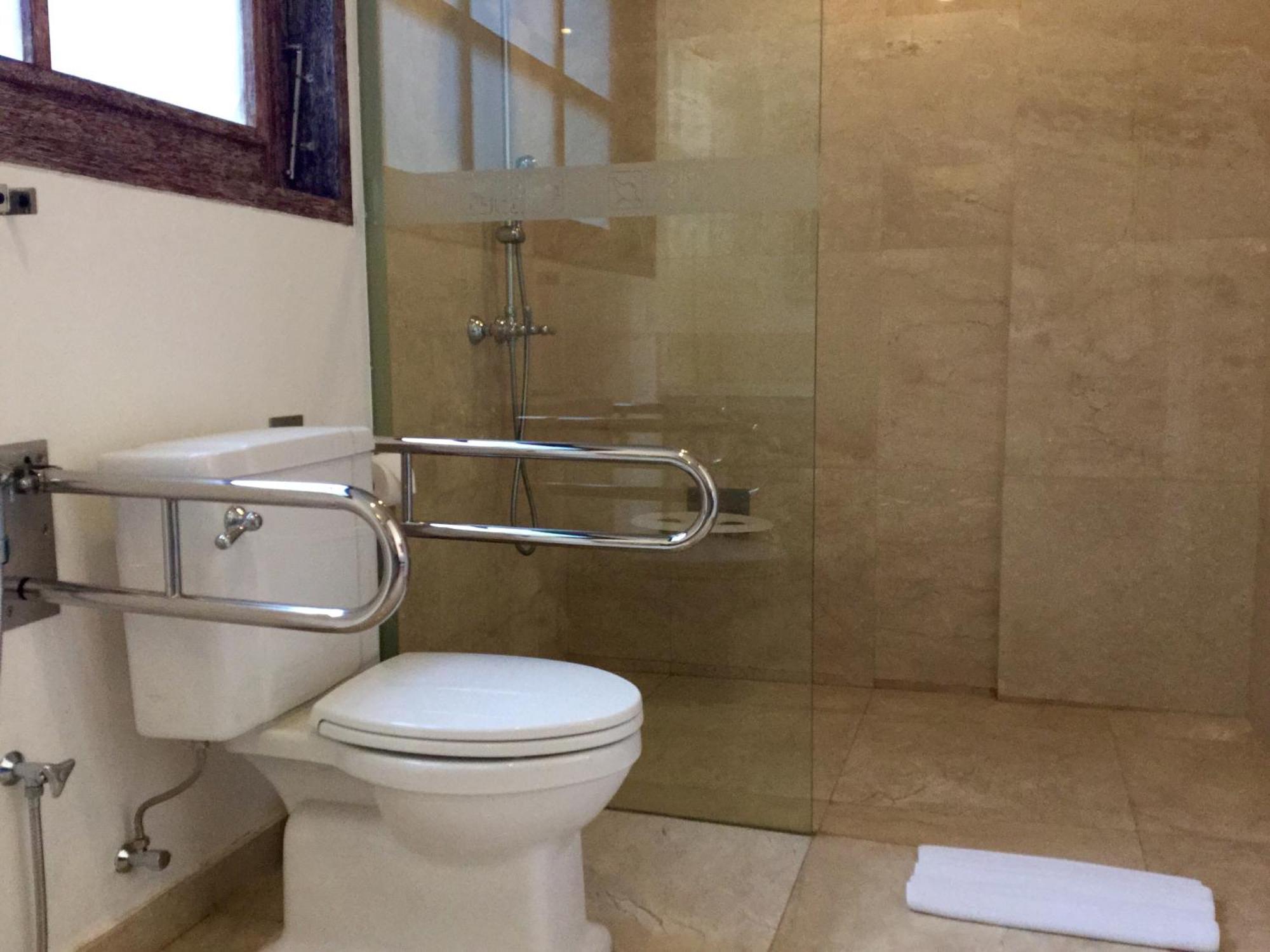 Twin Room Disability Access