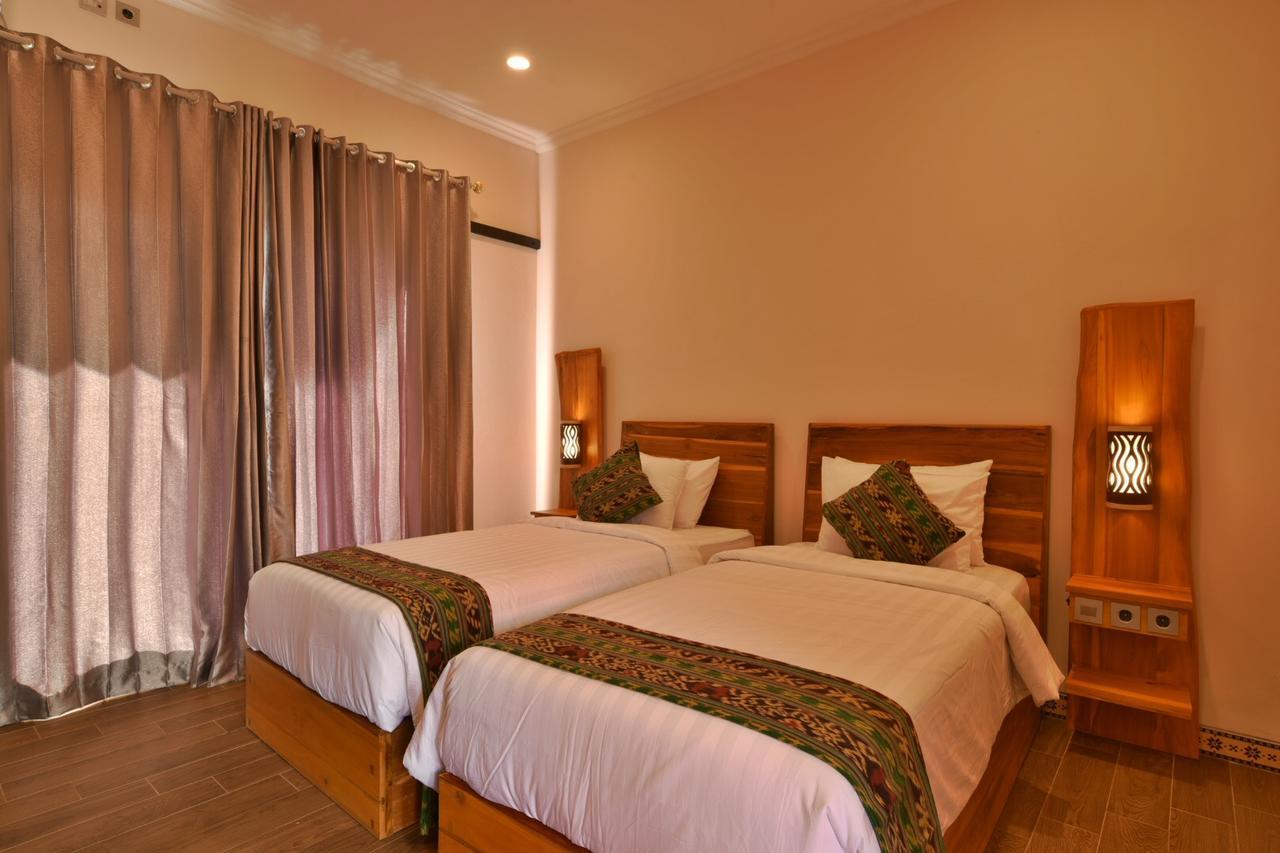 Deluxe Double or Twin Room Pool View