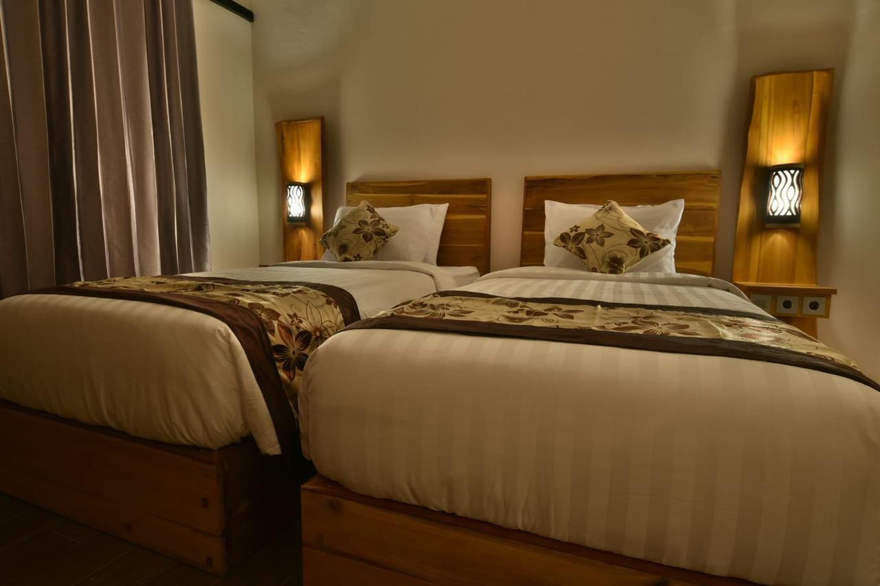Deluxe Double or Twin Room Pool View
