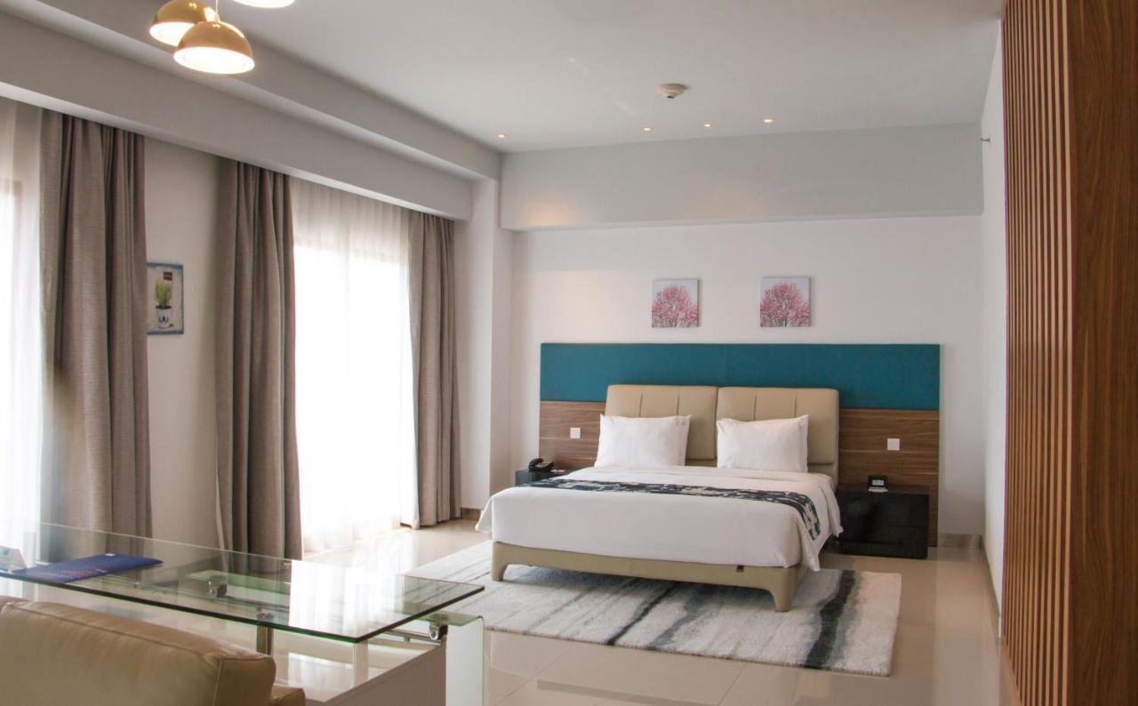 King Suite with Airport Transfer