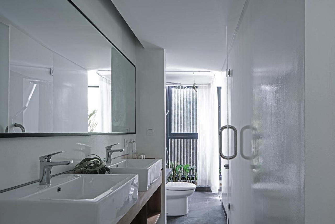 The Garden Room Twin