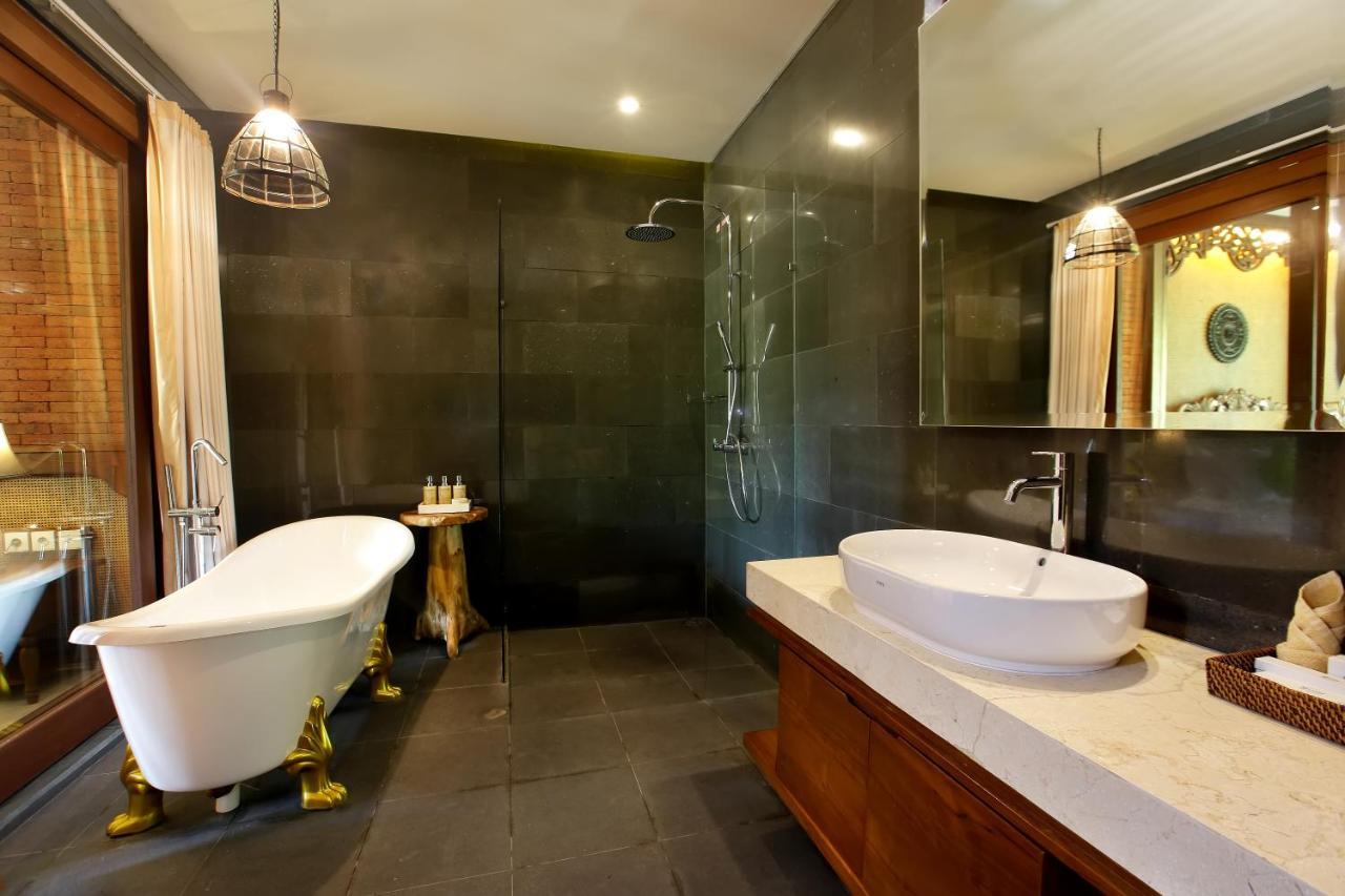 Junior Suite Pool View Room with Free Daily Afternoon Tea,753594391:JPEG