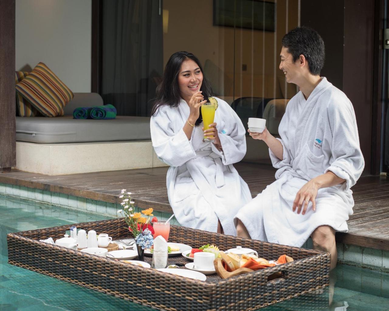 Pool Suite Complimentary Mini Bar Sauna & Ice Plunge Facilities