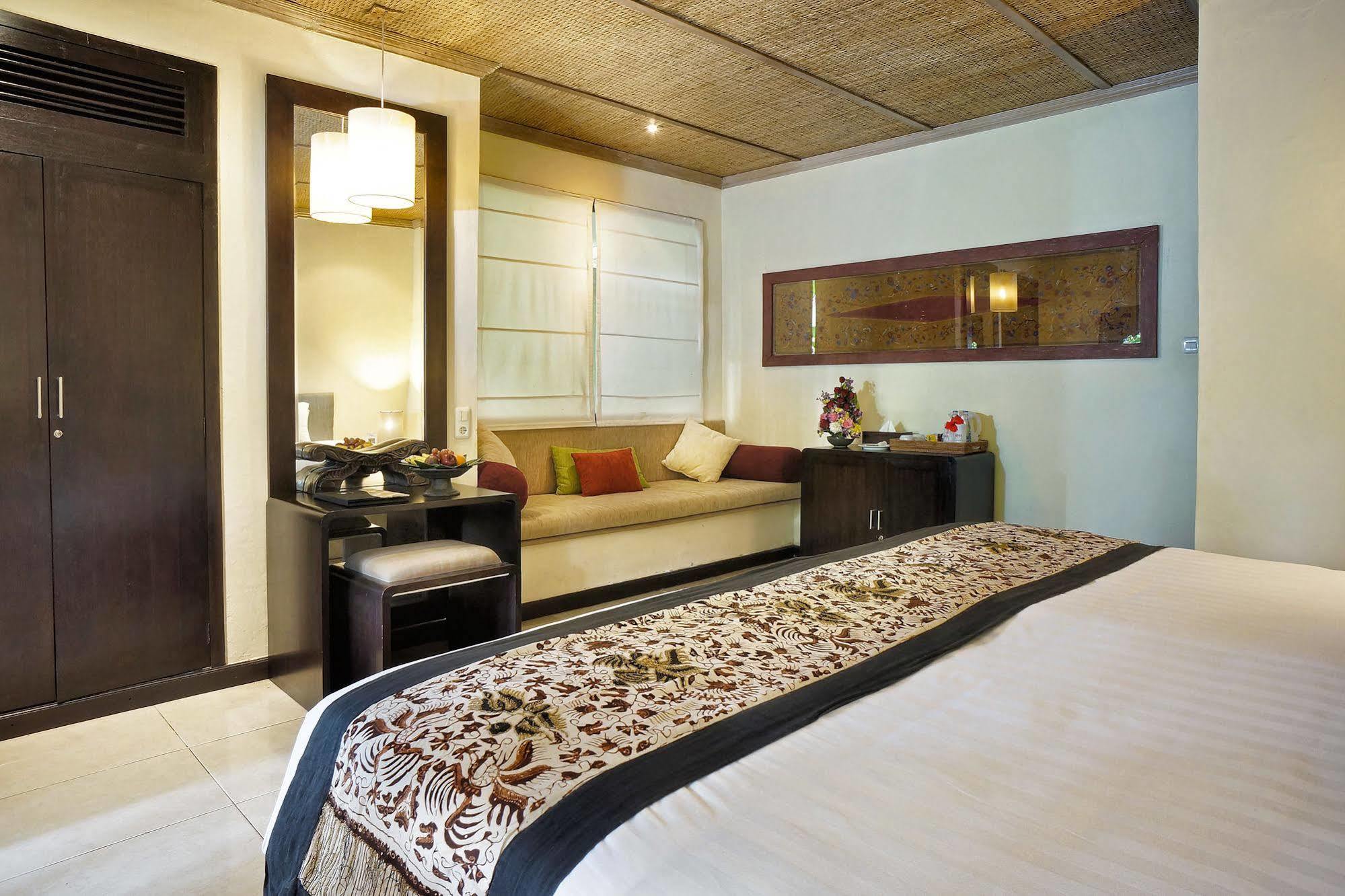 Superior Double or Twin Room Daily Afternoon Tea Access to Arma Museum One-Time Scheduled Cultural Performance