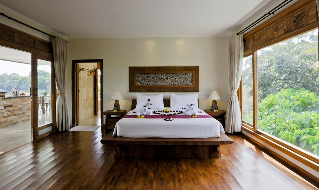 Penthouse Suite Welcome Massage Afternoon Tea