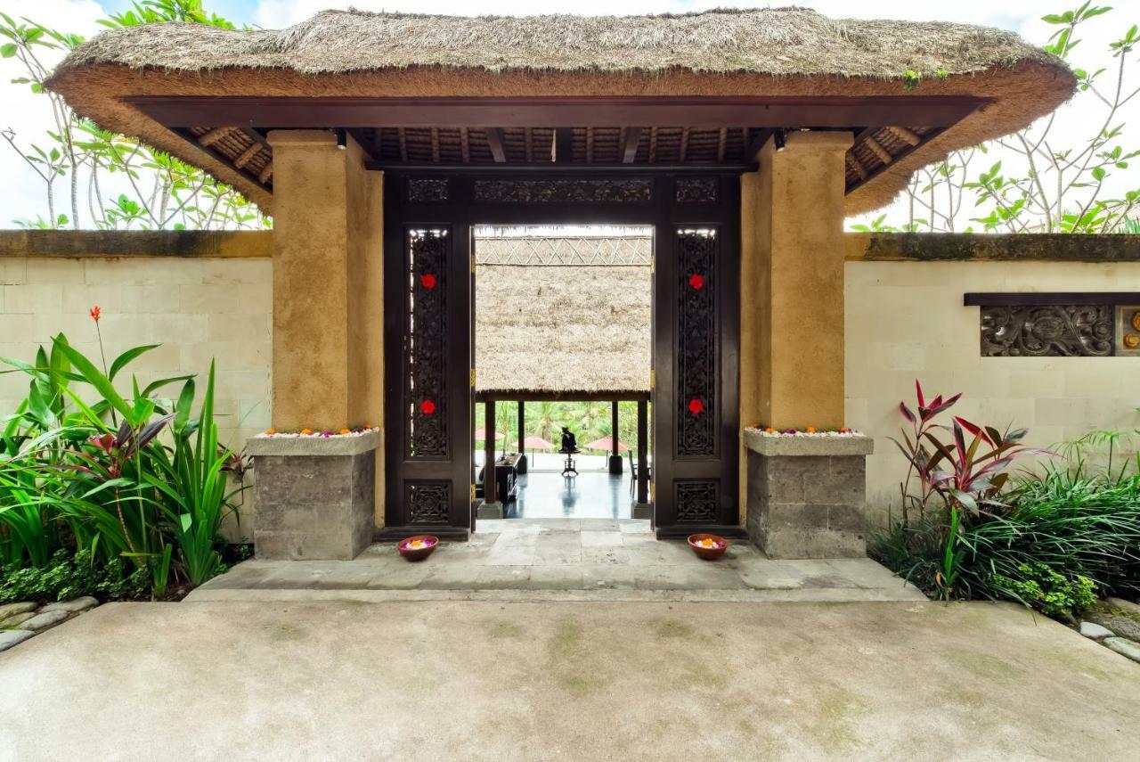 Seven-Bedroom Villa Private Pool