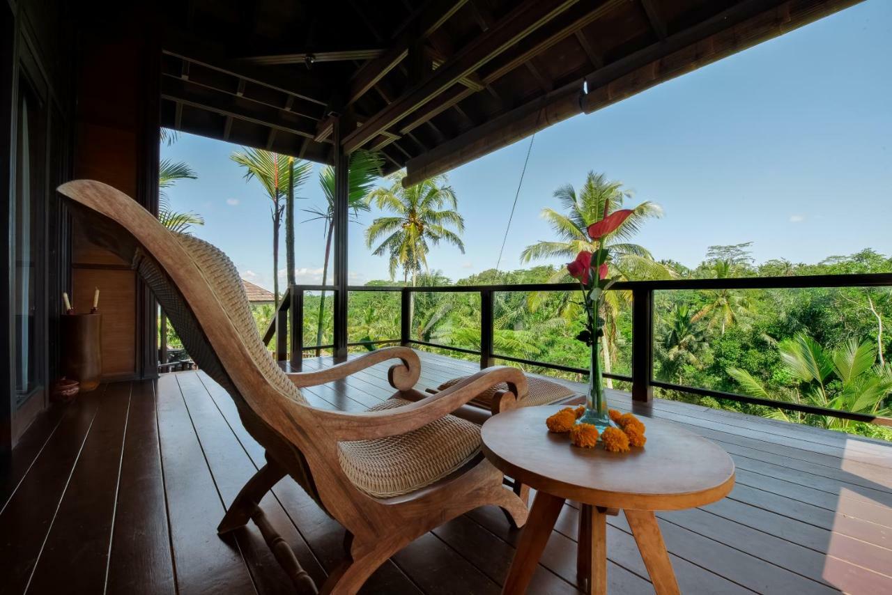 Seven-Bedroom Villa Private Pool