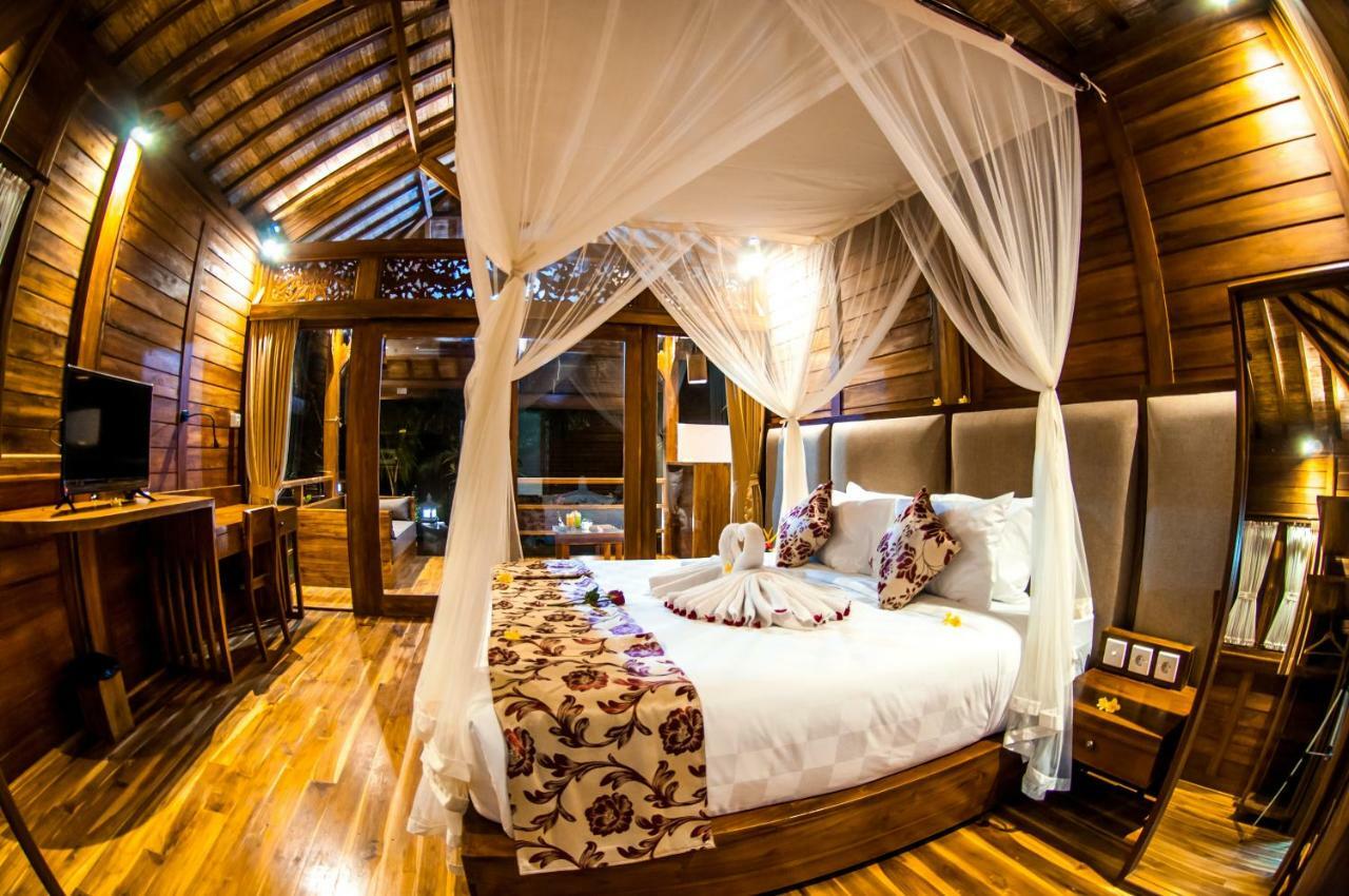 Wooden House Private Kitchen