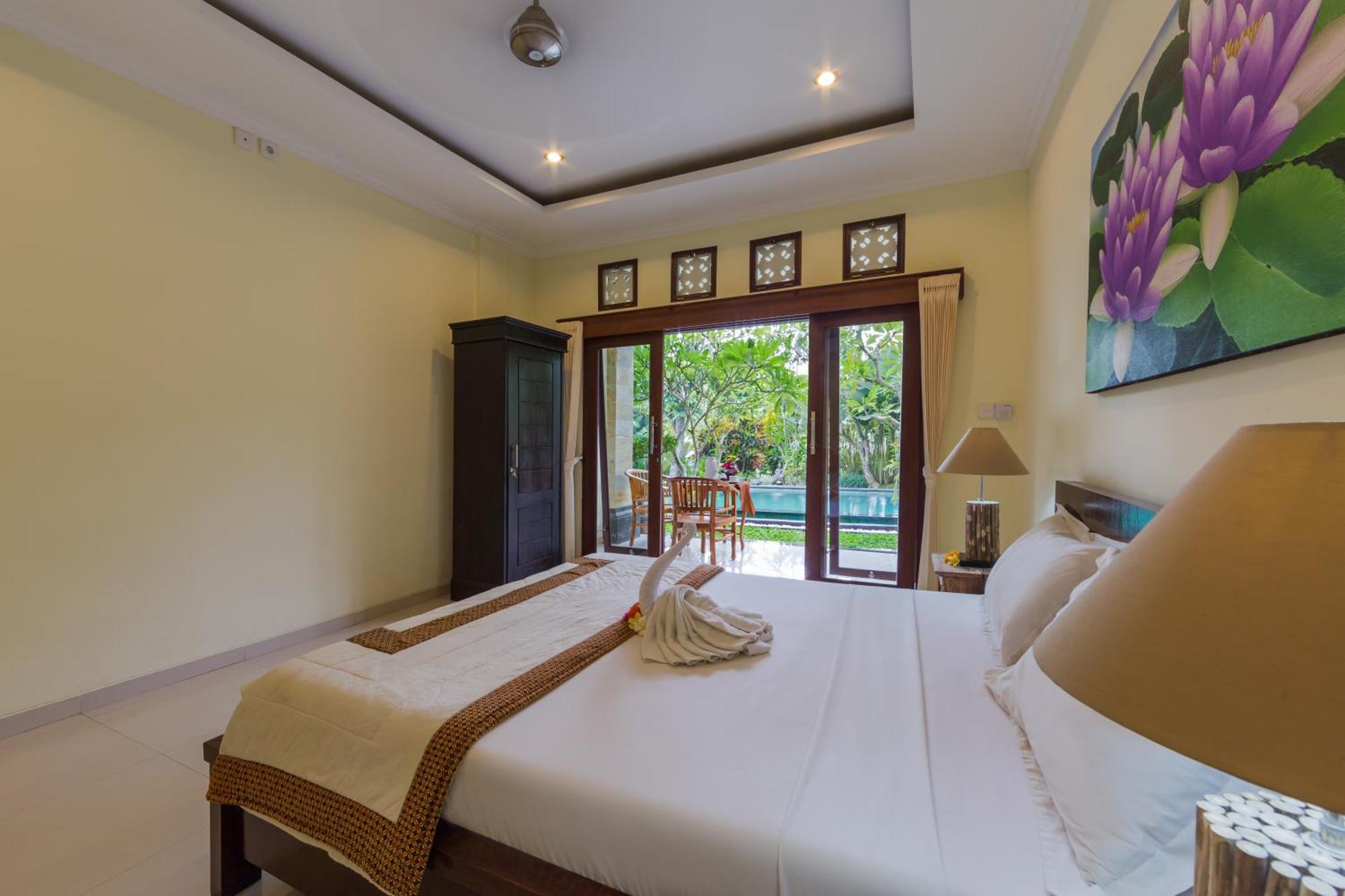 Double Room Pool View