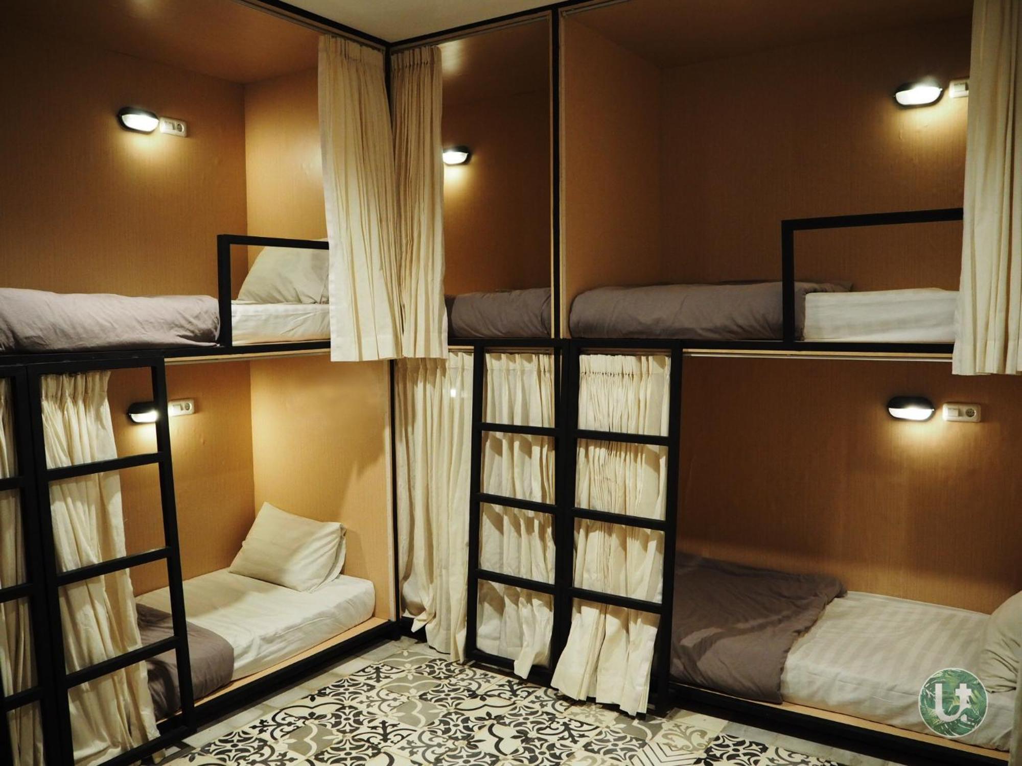 Bed in 10-Bed Mixed Dormitory Room,826680953:JPEG