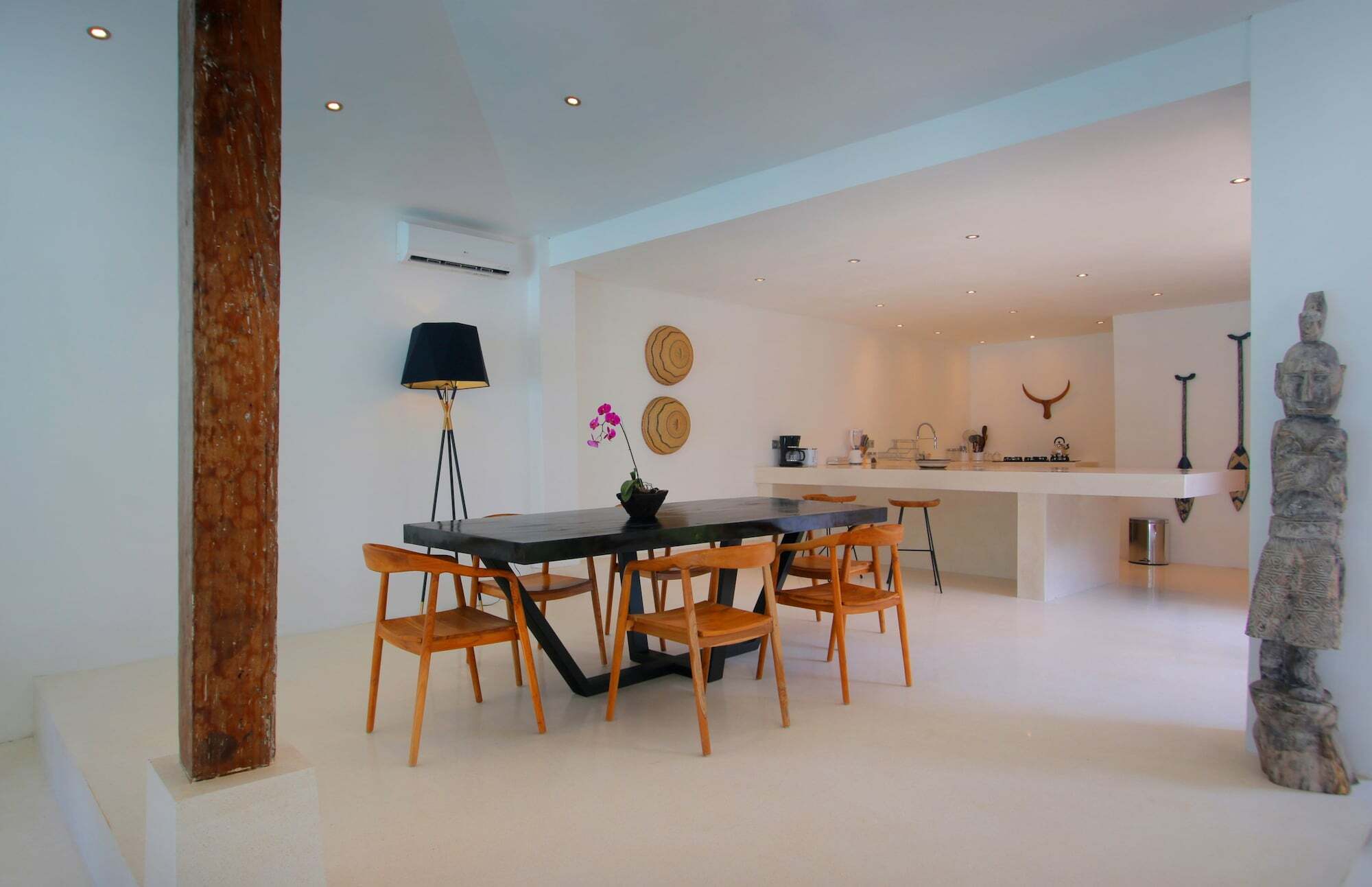 Villa de 2 dormitorios con jardín y piscina privada