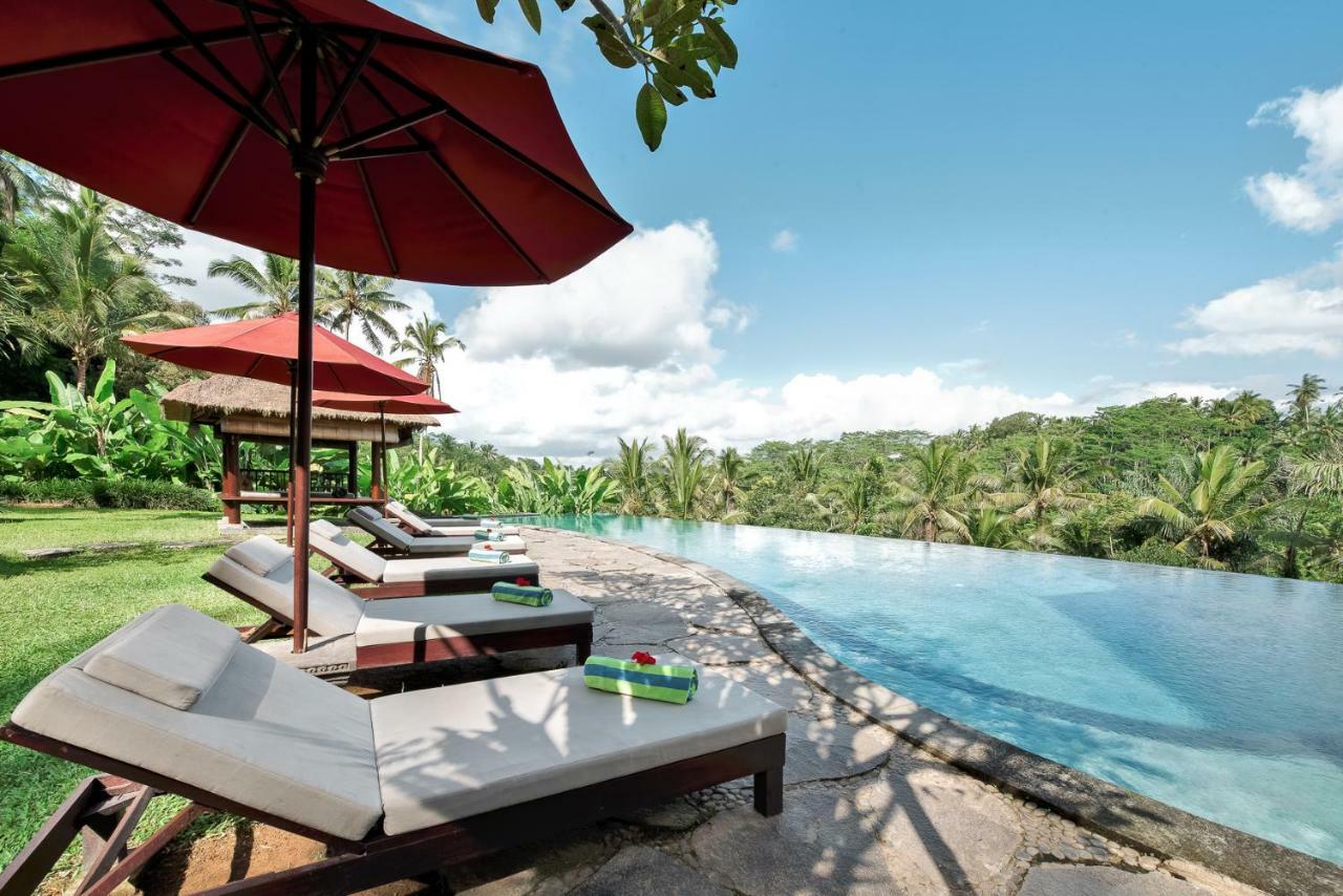 Seven-Bedroom Villa Private Pool