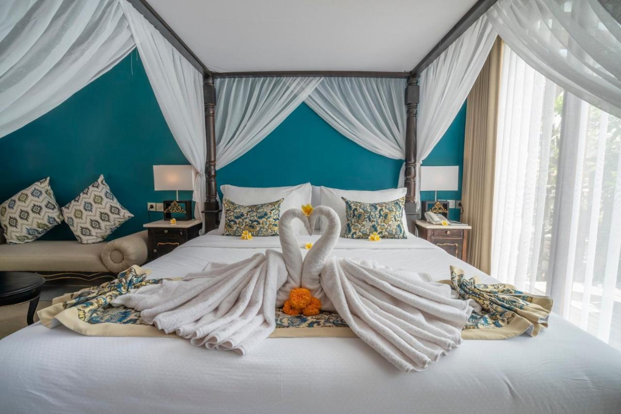 Ethnic One-Bedroom Villa Balcony