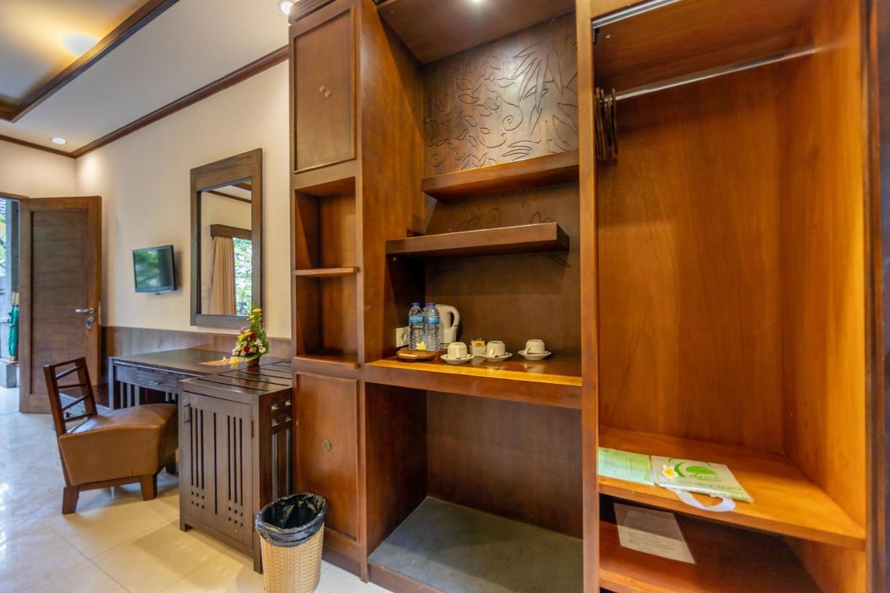 Economy Triple Room