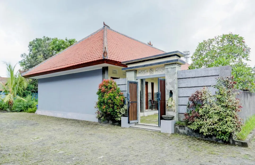 Oyo 90711 Blembong Homestay-1