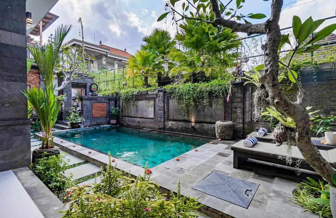 Ayu Sari Guesthouse Ubud By Mahaputra-1