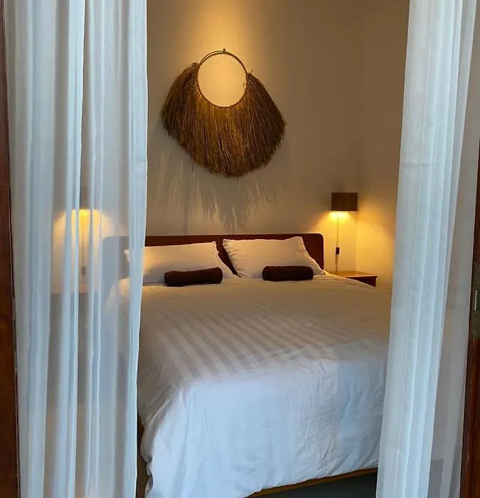Five Rooms-1