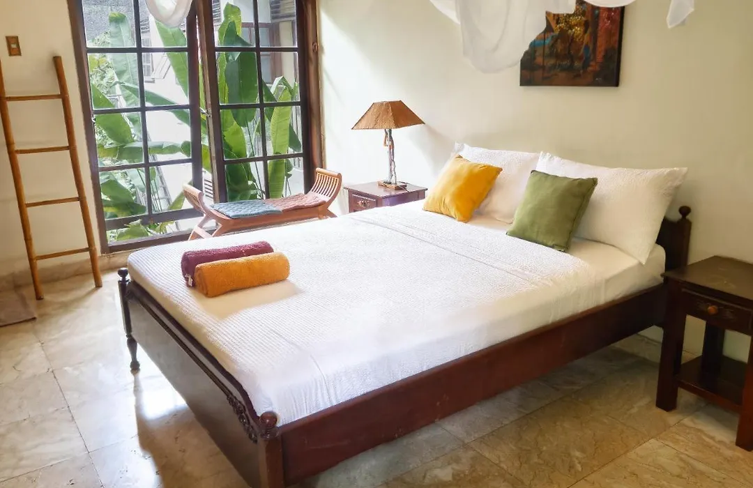 Room4, Number3 Guest House-1