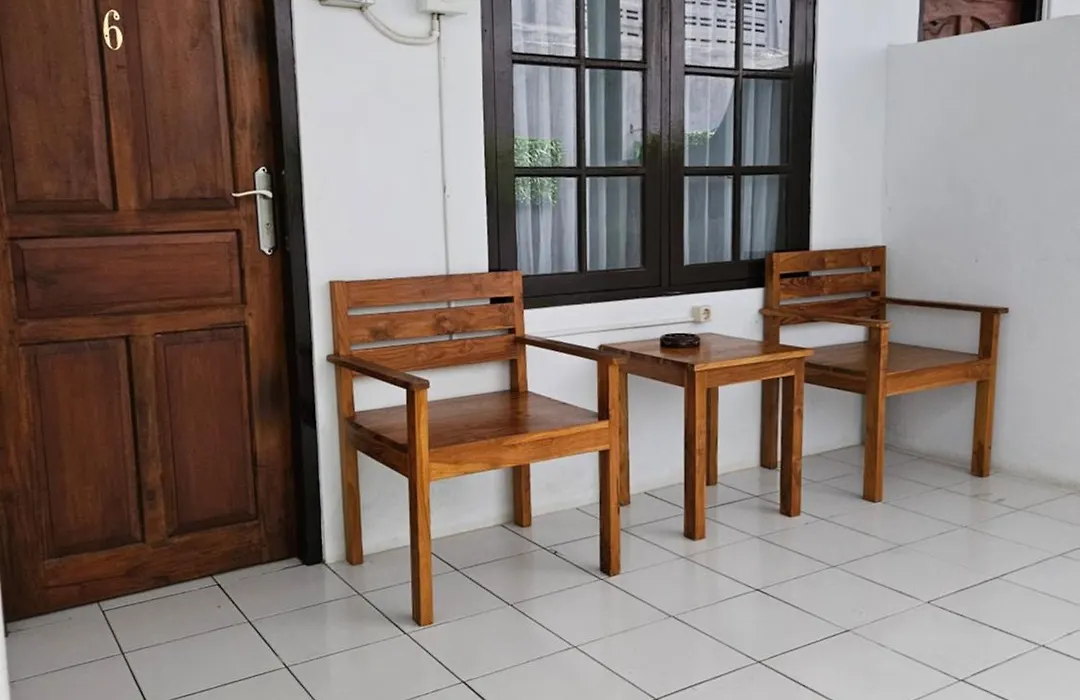 Rumah Kayu Putih-1