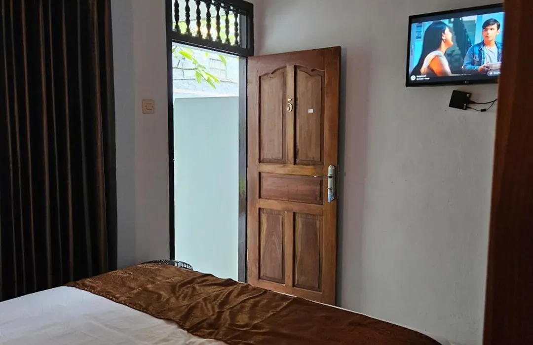 Rumah Kayu Putih-1