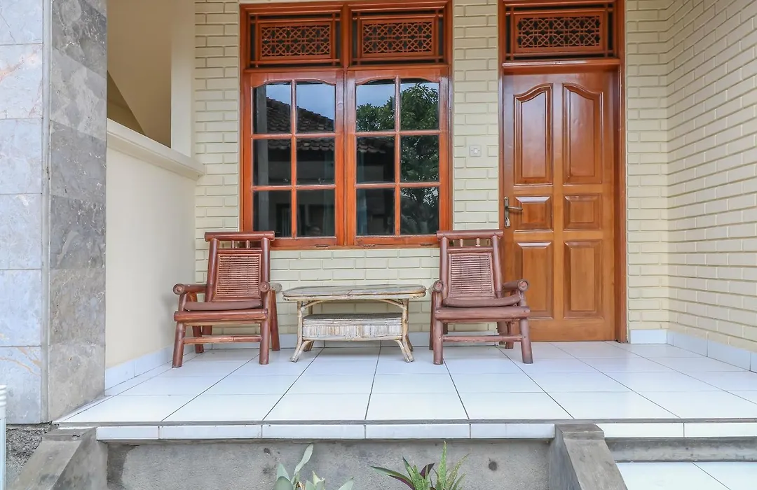 Super Oyo 1654 Maha Bharata Kuta Inn-1
