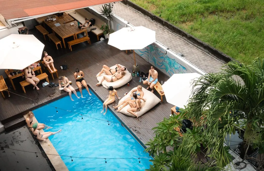 Surf & Party - Hostel Somewhere Else-1