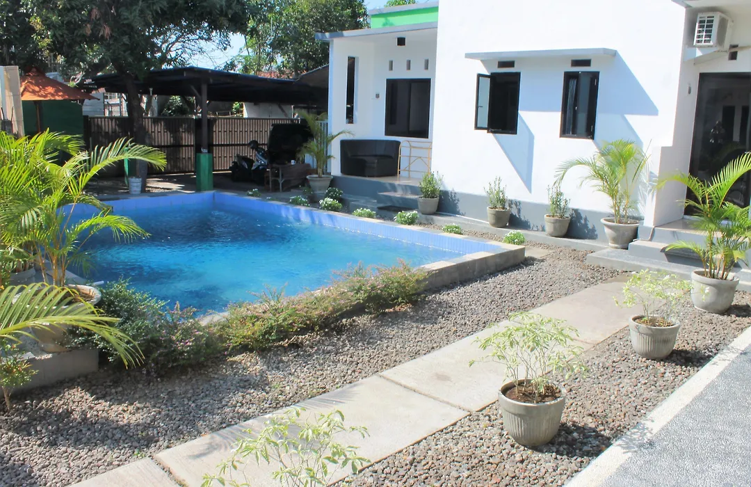 Yuliana Homestay-1