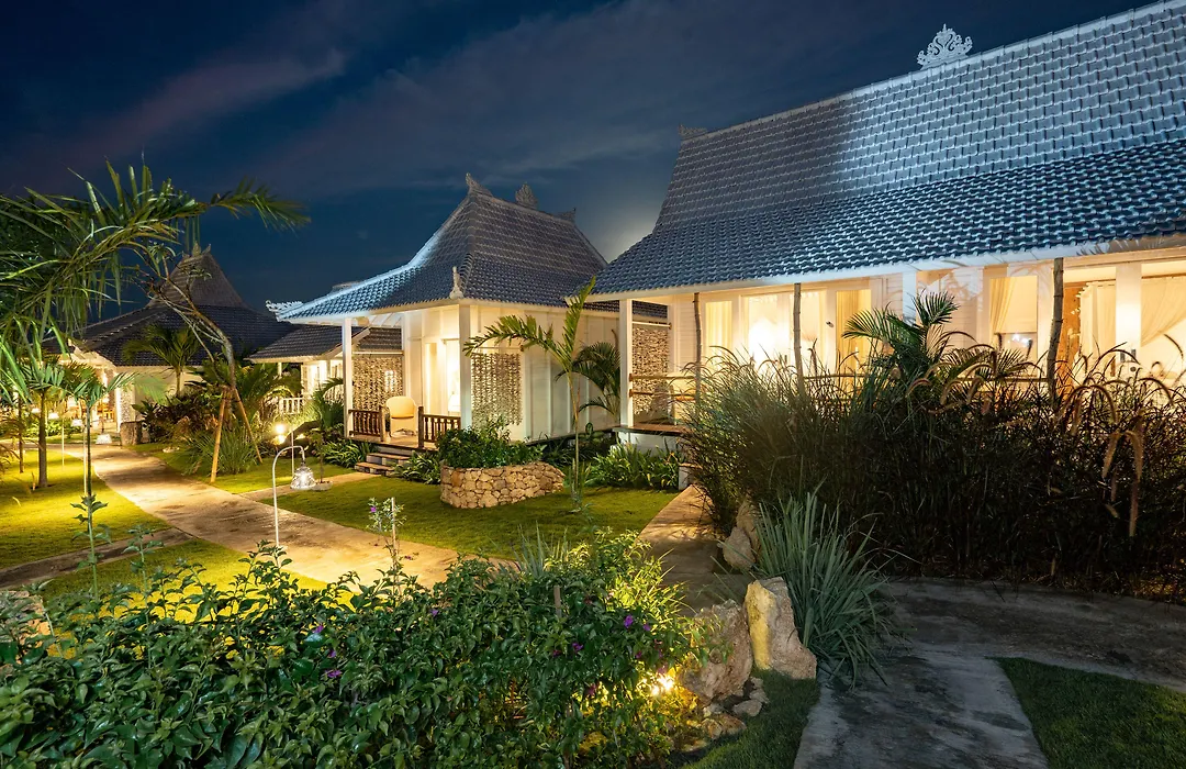 Paus Putih Hotel-1