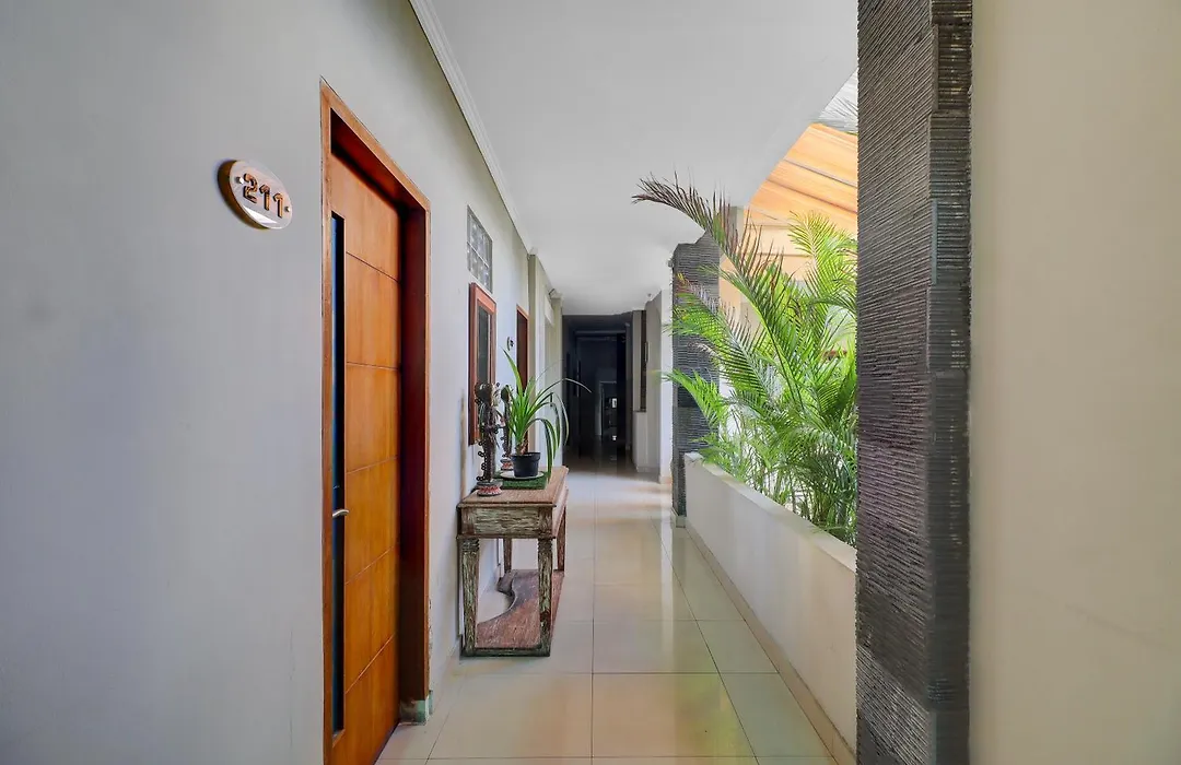 Townhouse Oak Su'S Cottage Near Legian Beach-1