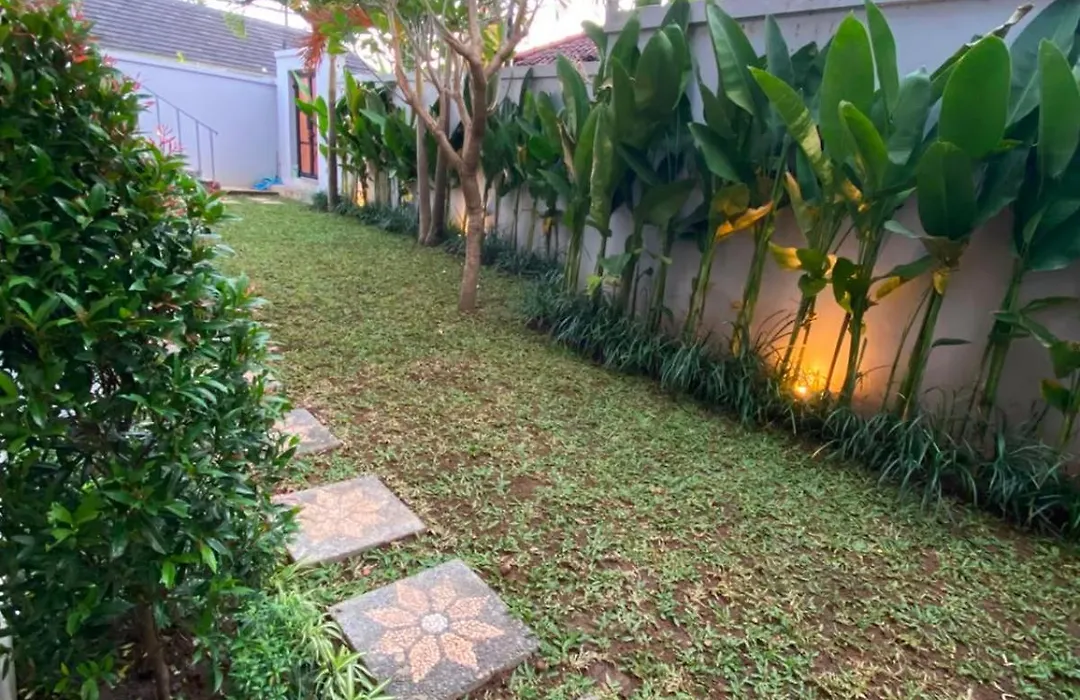 Queens Villa-1