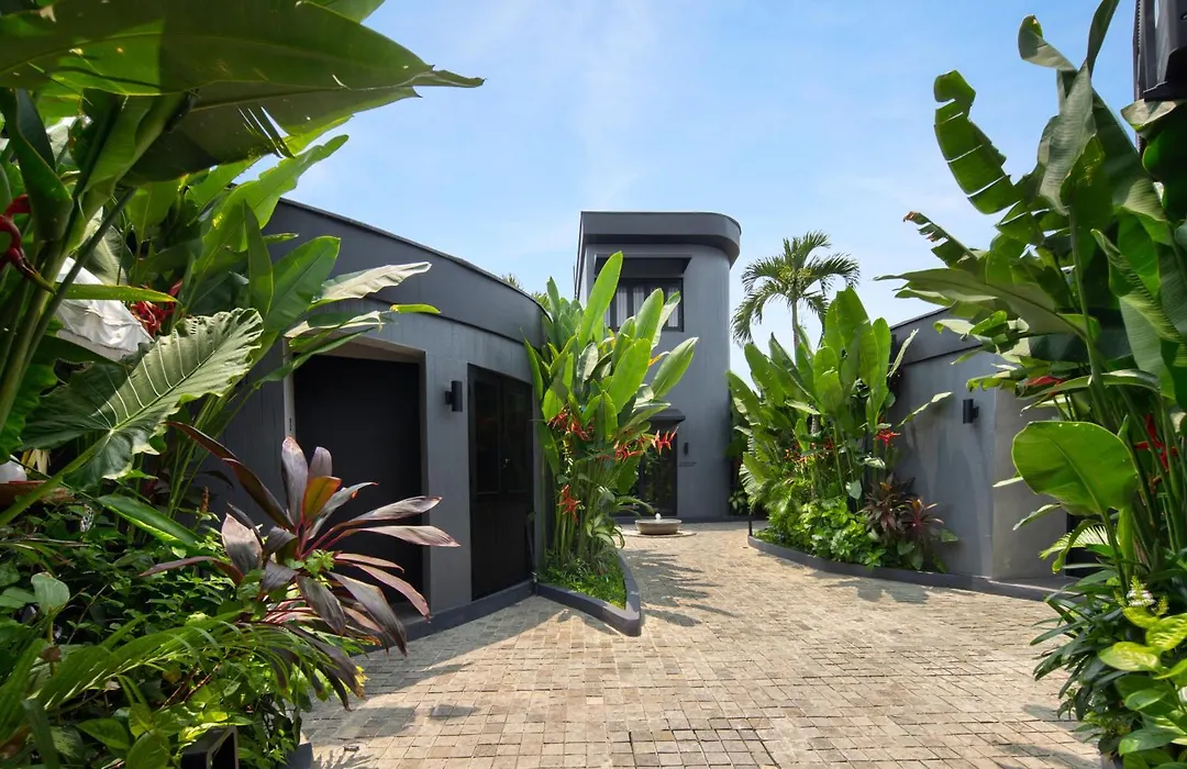 Je Ne Sais Quoi Seminyak-1