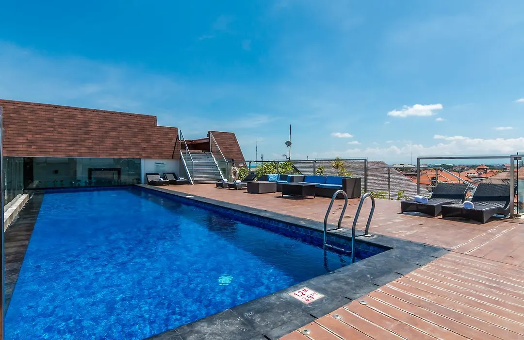 Zen Rooms Kuta Square Mall-1
